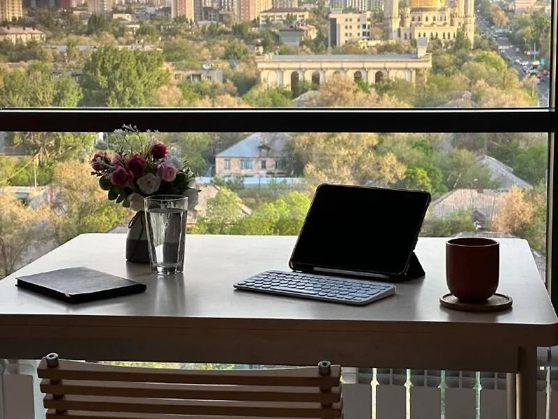 Convenient Location, Wonderful View Of The Mountains And City! アルマトイ 0*,  カザフスタン